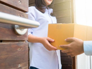 Door to door là gì? Ưu điểm, quy trình vận chuyển door to door